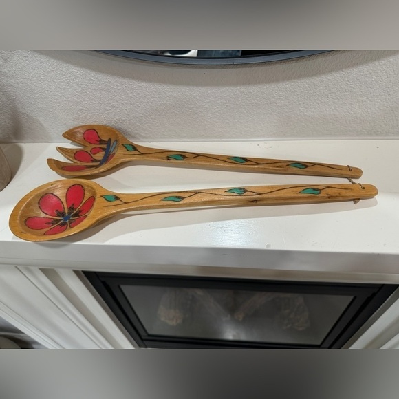 Spanish hand painted serving spoon and fork - Picture 1 of 3